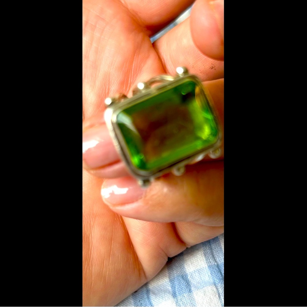 Beautiful Ring Perfect Condition - image 1